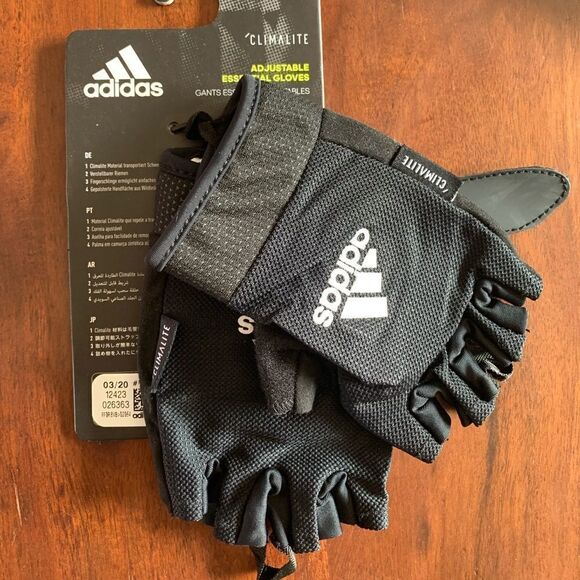 NWT Adidas Cycling gloves. Small - Picture 2 of 3